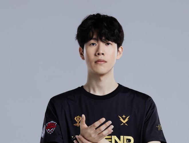 观众在赛前 观众在赛前